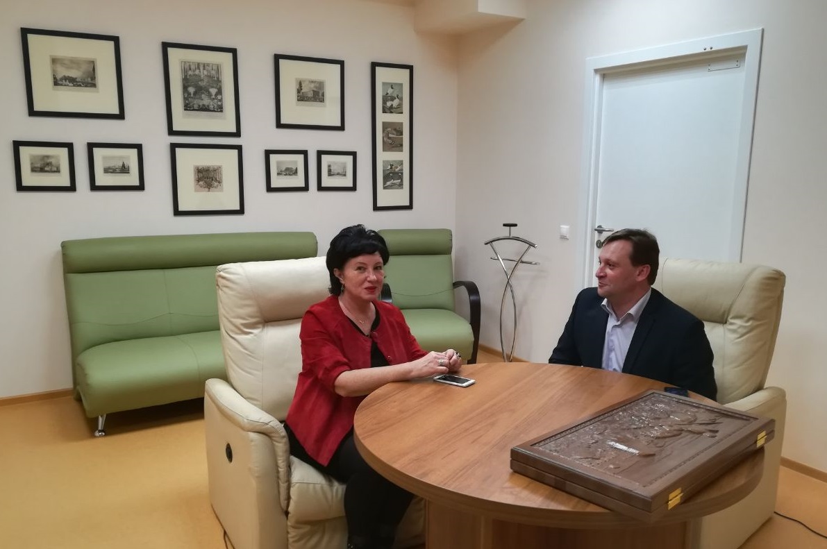 Интервью О.В. Гончаровой с главным врачом "Междисциплинарного Центра реабилитации" А.Н. Калининым